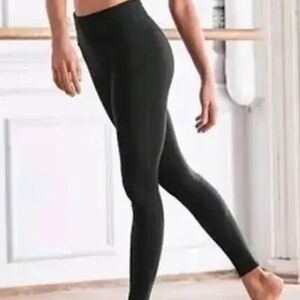 EUC Athleta Chaturanga High Rise 7/8 Tight Ribbed Leggings Pockets Sz Medium